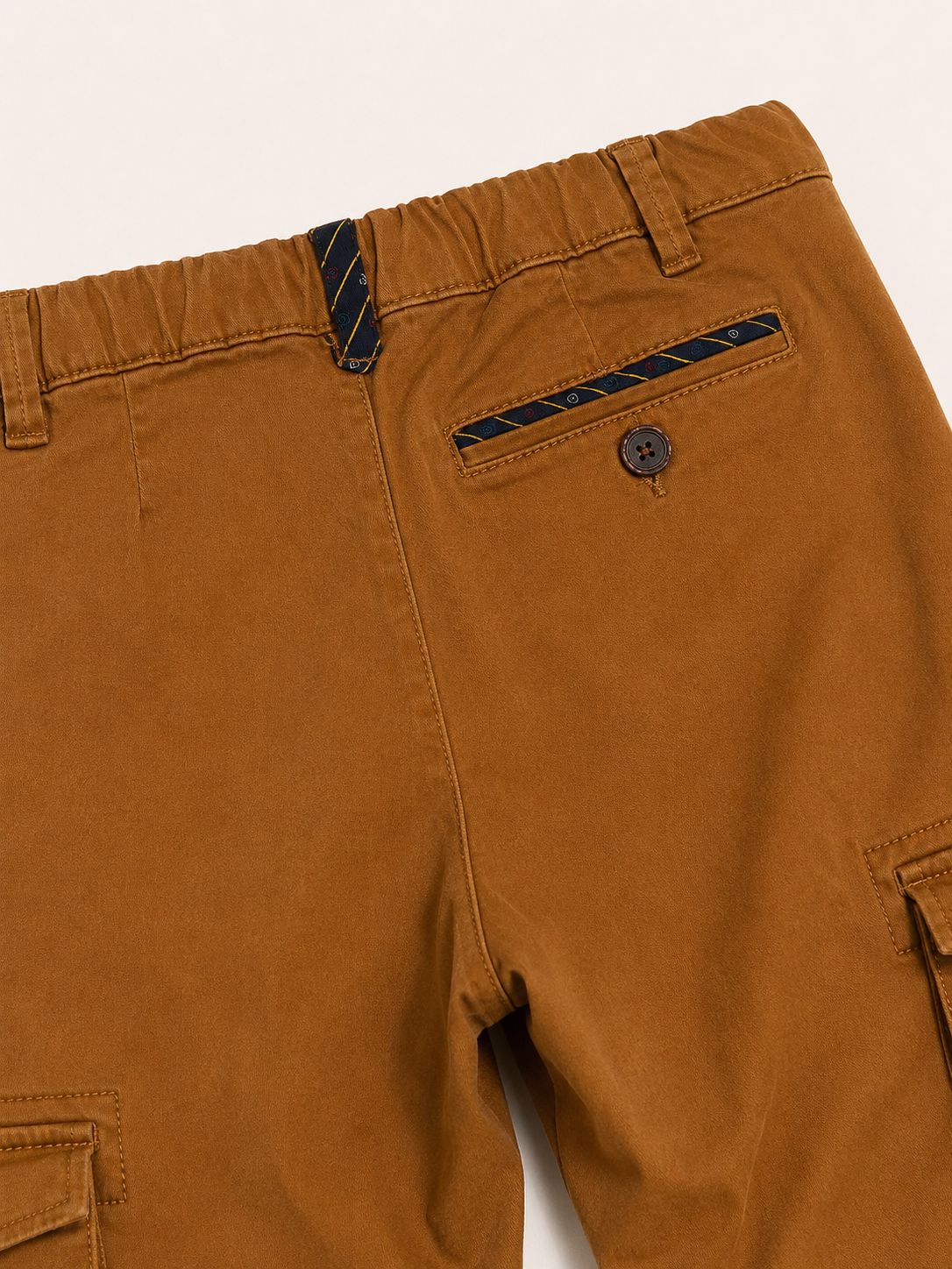 Pantalón cargo chocolate - Miniatura 4