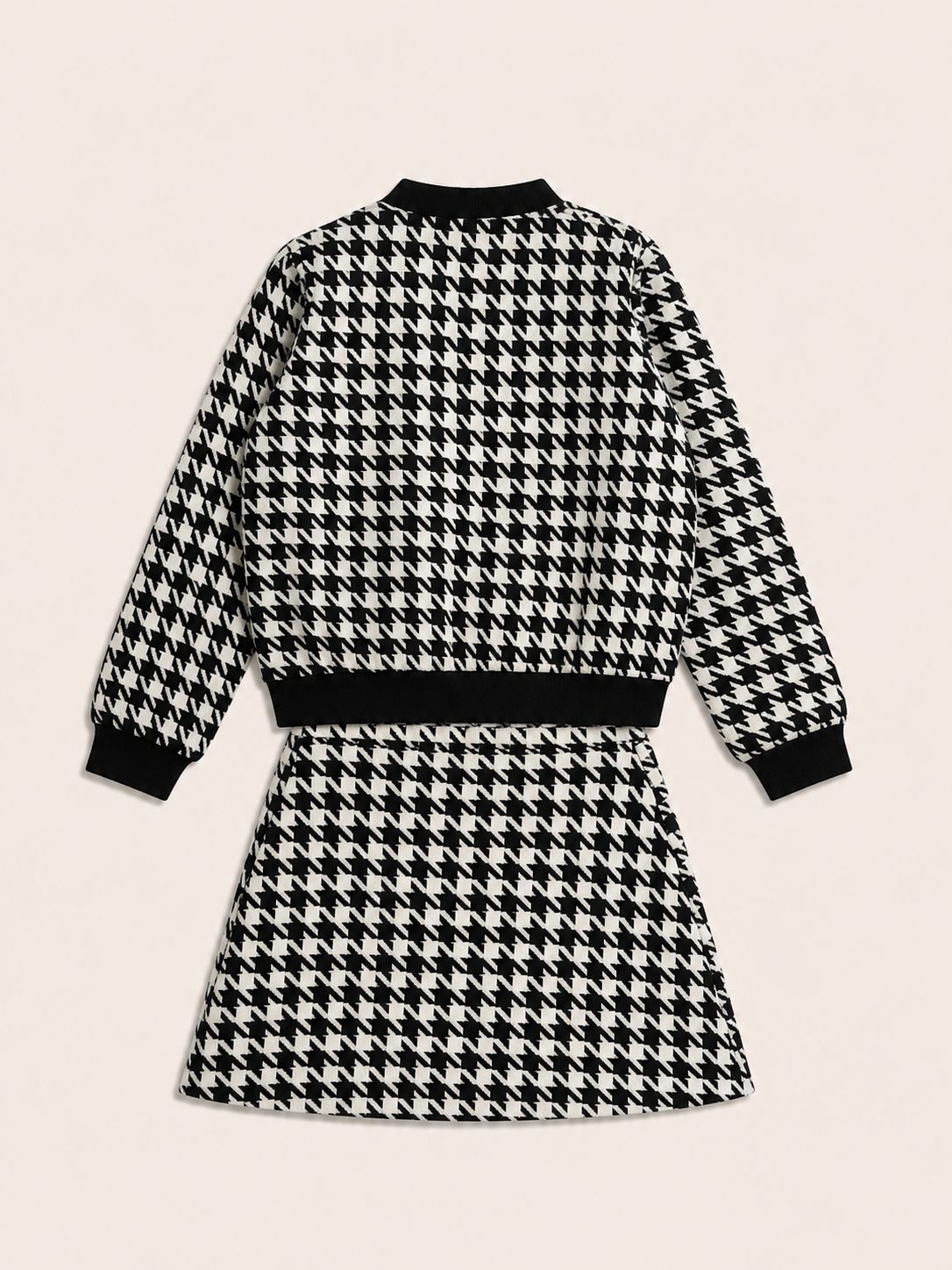 Conjunto blanco y negro - Miniatura 2